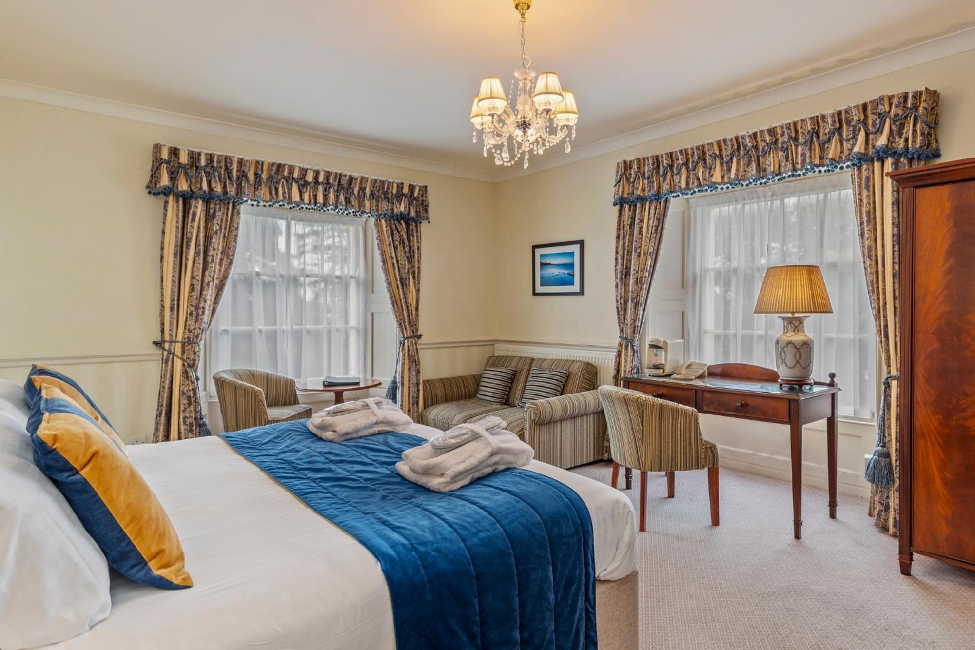 Hotel Western Court Hotel&spa 4*